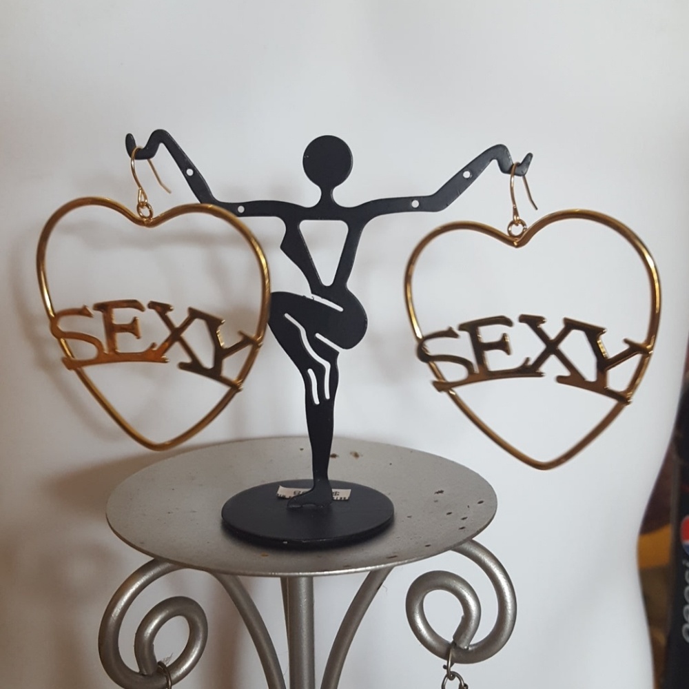 Large heart-shaped hoop in laid sexy earrings - Picture 5 of 8